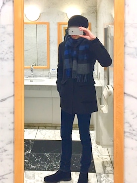 「LOUNGE LIZARD（ラウンジリザード）のアイテム（ステンカラーコート）」を使った、つよしさん（メンズ・176cm）の冬コーディネート