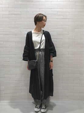 「CONVERSE（コンバース）のALL STAR HI（スニーカー）」を使った、moe akiyamaさん（レディース・160cm）の春コーディネート