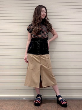 「REDYAZEL（レディアゼル）のアイテム（サンダル）」を使った、MAYUさん（レディース・162cm）の秋コーディネート