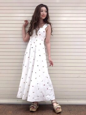 「REDYAZEL（レディアゼル）のアイテム（サンダル）」を使った、MAYUさん（レディース・162cm）の秋コーディネート