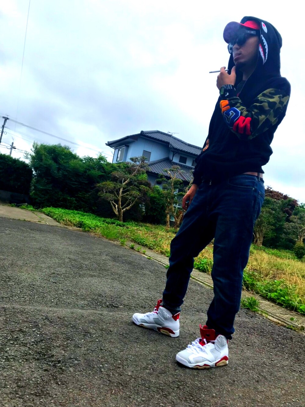 「夏だ！Tシャツ着よう！、HIPHOP、ストリート系、韓流じゃないよ」｜「AIR JORDANのアイテム（キャップ、レッド系）」を使った、takahiroさん（メンズ・173cm）の夏コーディネートの1枚目の写真
