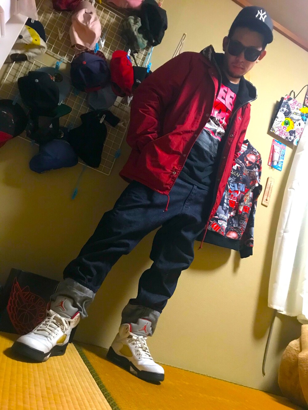 「HIPHOP、Jordan、ストリート、B系」｜「NEW ERAのアイテム（キャップ、ブラック系）」を使った、takahiroさん（メンズ・172cm）の秋コーディネートの1枚目の写真