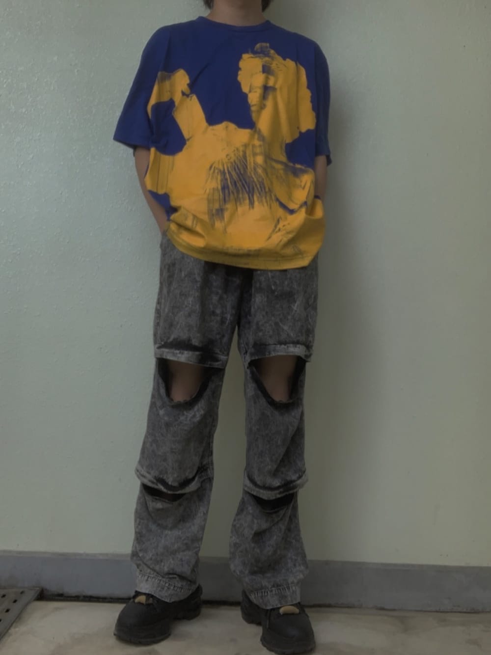 「ビッグシルエット、オーバーサイズ、ワイドパンツ、おしゃれさんと繋がりたい、ootd」｜「TAAKKのアイテム（Tシャツ/カットソー、ブルー系）」を使った、kotarouuuunさん（メンズ・178cm）の夏コーディネートの1枚目の写真