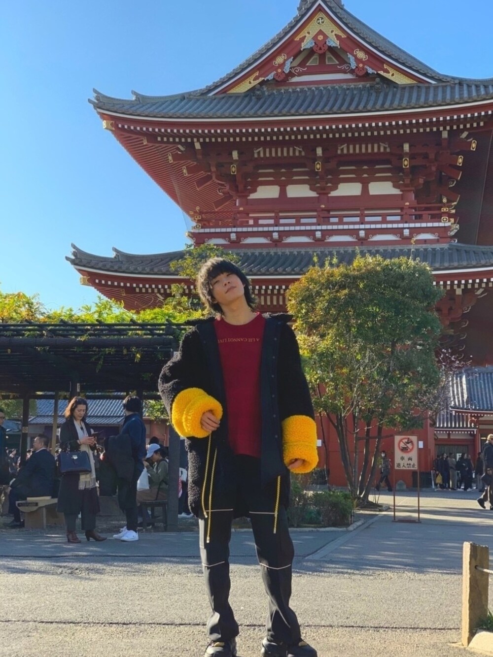 「冬服、年末WEAR感謝祭、shiyoh、冬アウター」｜「SHAREEFのアイテム（スウェット、レッド系）」を使った、kotarouuuunさん（メンズ・178cm）の秋コーディネートの1枚目の写真