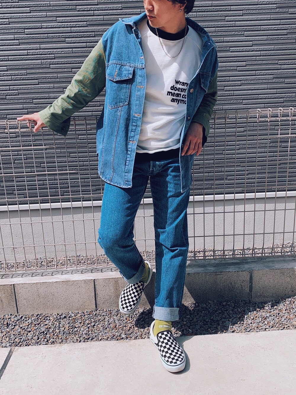 「春、大人コーデ、SHAREEF、VANS、韓国ファッション、Levi's」｜「VANSの[ ヴァンズ ] VANS キャンバス スリッポン バンズ スニーカー（スリッポン、その他）」を使った、ユイトさん（メンズ・170cm）の春コーディネートの1枚目の写真
