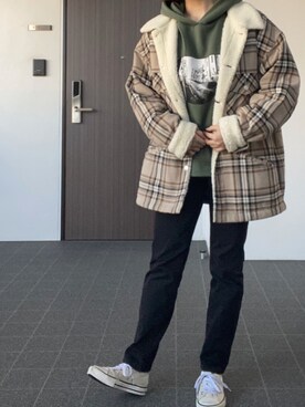 「アイテム（パーカー、グリーン系）」を使った、なぎささん（レディース・157cm）の春コーディネート