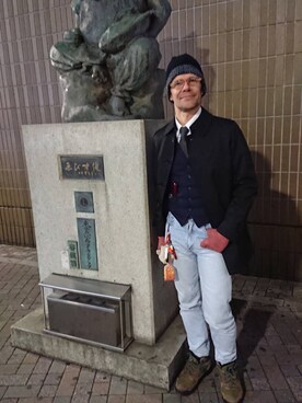 「アイテム（トレンチコート）」を使った、Fabrice Blazquezさん（メンズ・176cm・50代）の冬コーディネート