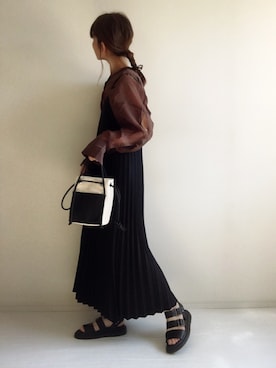 「ブラウン×ブラック」｜「アイテム（サンダル）」を使った、nonさん（レディース・160cm）の春コーディネート