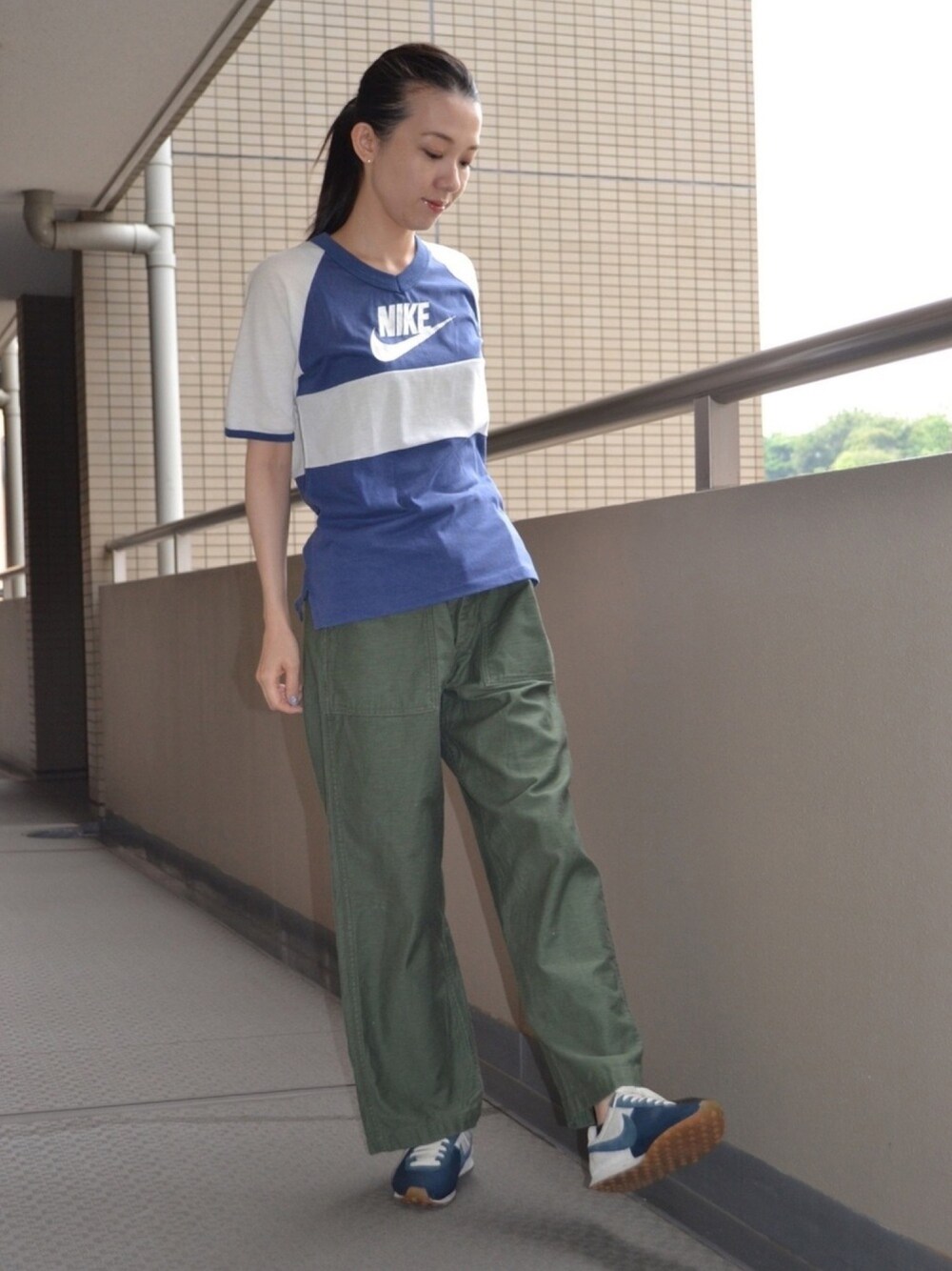 「NIKE、ロゴT、古着MIX、スニーカー、スポーツミックス、夏コーデ、ラクチンコーデ、青、いいね、save、フォローお願いします🤑、80'sNIKE好き」｜「NIKEのアイテム（スニーカー、ブルー系）」を使った、歩さん（レディース・167cm）の夏コーディネートの1枚目の写真