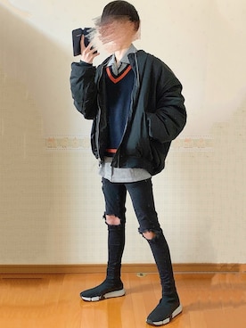 「ニットベスト」｜「アイテム（MA-1）」を使った、よっしーさん（メンズ・180cm）の冬コーディネート