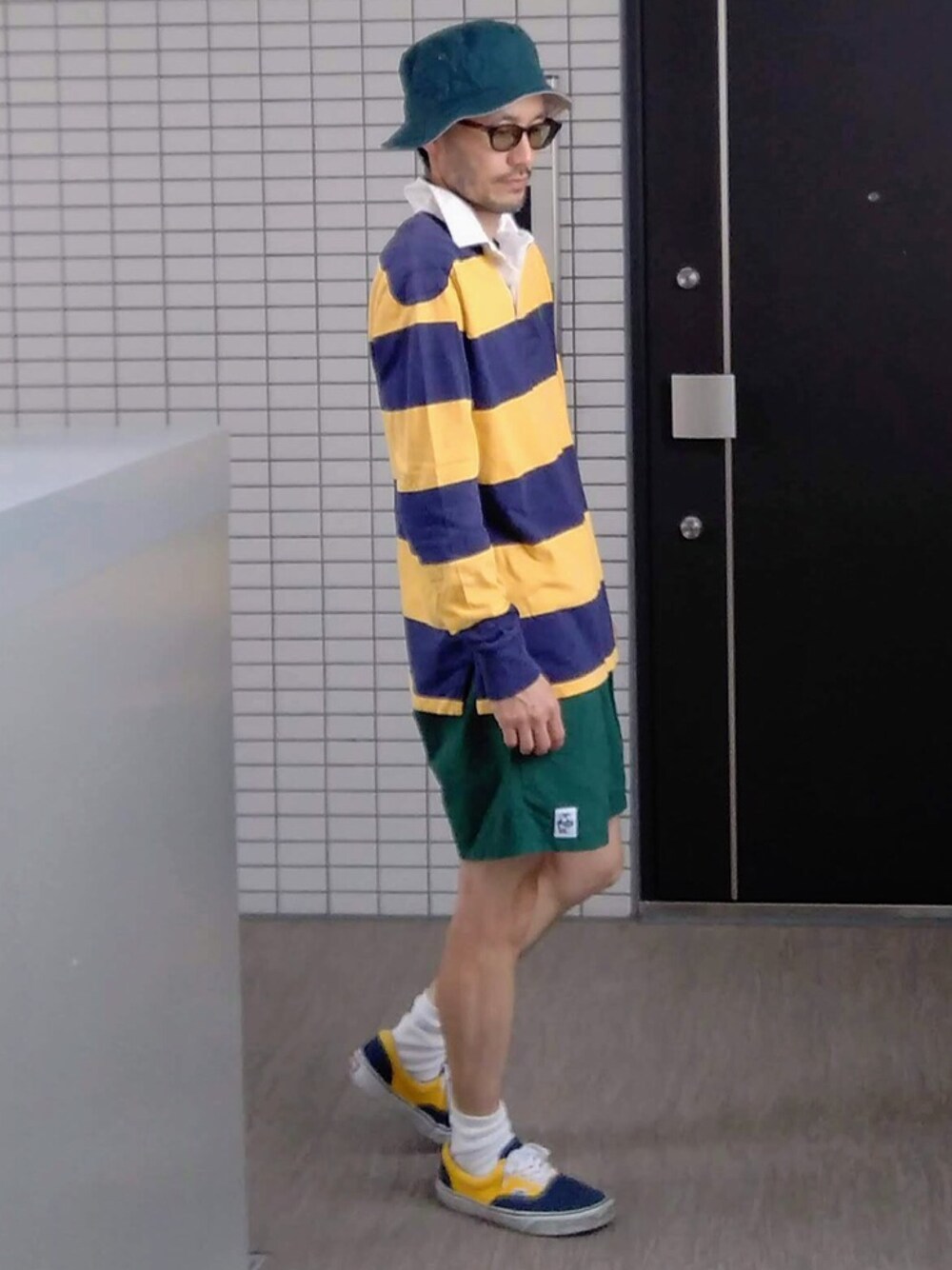 「ショートパンツ、VANS、バケットハット、ラガーシャツ、ラルフローレン、CHUMS、ボーダー、スポーツミックス、アウトドアスタイル、Polo Ralph Lauren」｜「ブランド名 不明のアイテム（ハット、グリーン系）」を使った、toshiさん（メンズ・168cm）の秋コーディネートの1枚目の写真