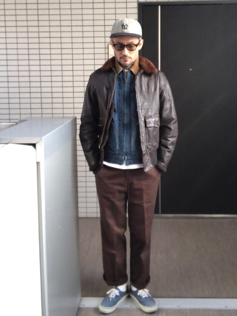 「ミリタリージャケット、vintage、古着MIX、ベースボールキャップ、デニムジャケット、アメカジ、Dickies、VANS、ボアジャケット、オトナカジュアル」｜「COOPERS TOWNのアイテム（キャップ、グレー系）」を使った、toshiさん（メンズ・168cm）の秋コーディネートの1枚目の写真