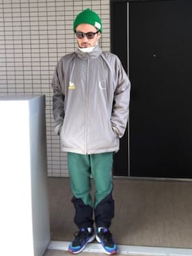「アイテム（ナイロンジャケット、シルバー系）」を使った、toshiさん（メンズ・168cm）の秋コーディネート