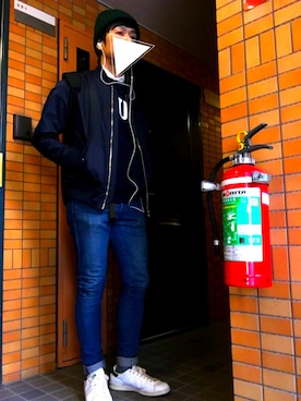 「アイテム（MA-1、ブルー系）」を使った、Hirokiさん（メンズ・172cm）の冬コーディネート