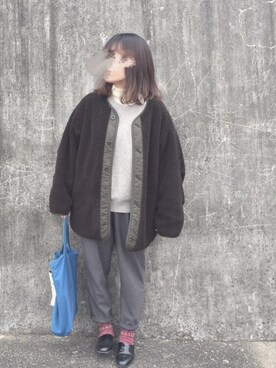 yuさんの「カシミヤクルーネックセーター（長袖）」を使ったコーディネート