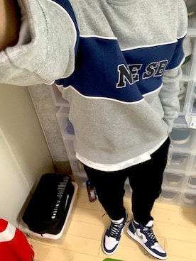 「エアジョーダン1」｜「アイテム（スウェット）」を使った、U-ponさん（メンズ・174cm）の冬コーディネート