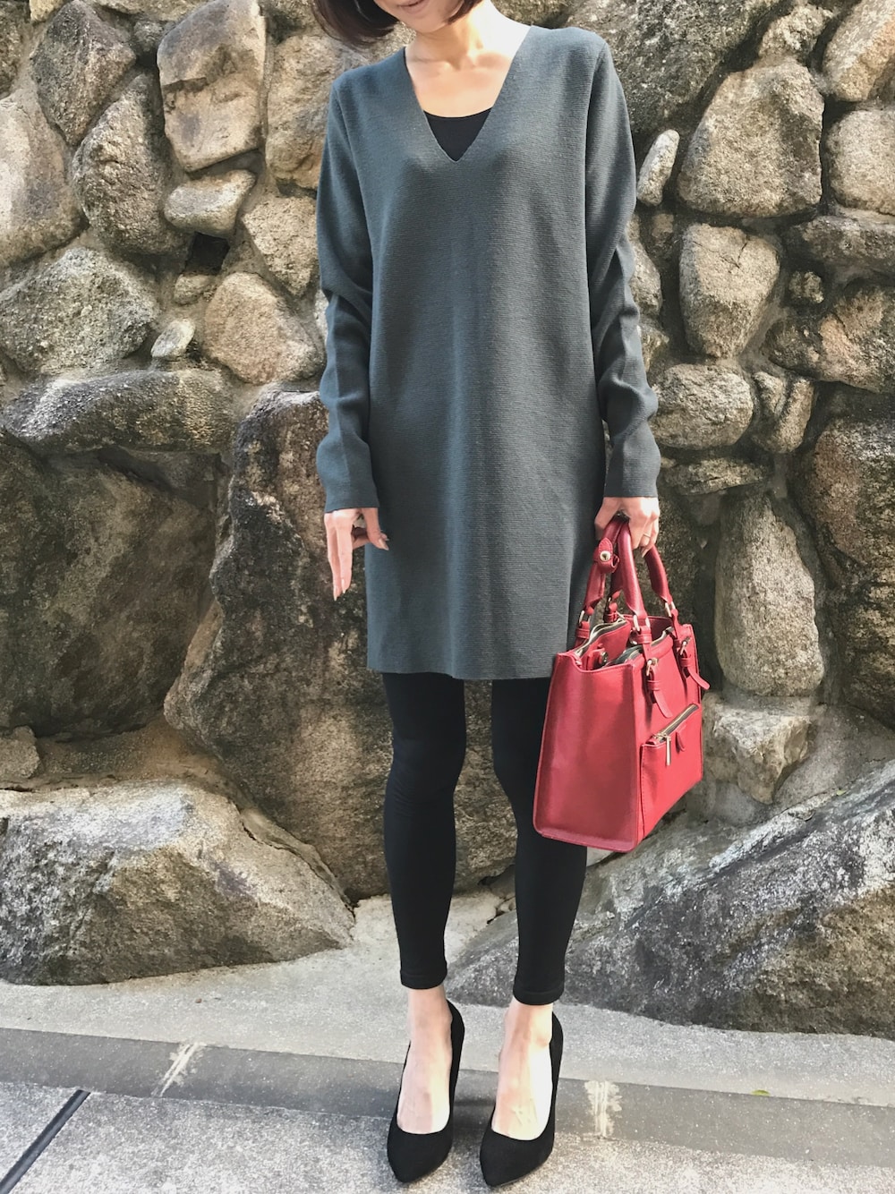 「カーキ、UNIQLOコーデ、ボブヘアー」｜「UNIQLOのアイテム（チュニック、グリーン系）」を使った、anna.さん（レディース・161cm）の冬コーディネートの1枚目の写真