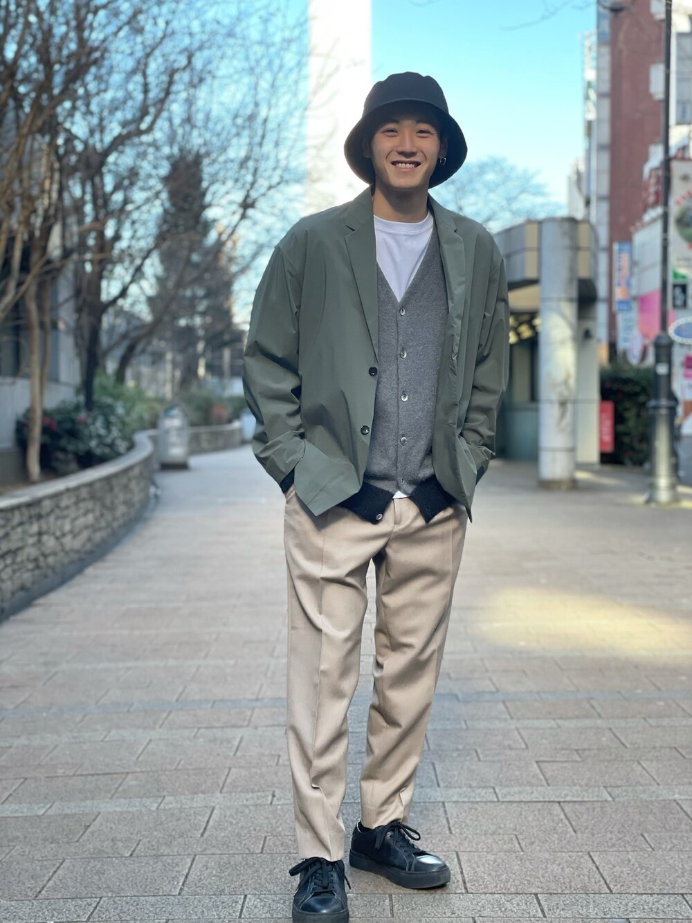 「休日スタイル、STUDIOUS、春コーデ、今日のコーデ、おしゃれさんと繋がりたい」｜「N.HOOLYWOODのアイテム（ジャケット/アウター、グリーン系）」を使った、Tsubasaさん（メンズ・172cm）の冬コーディネートの1枚目の写真