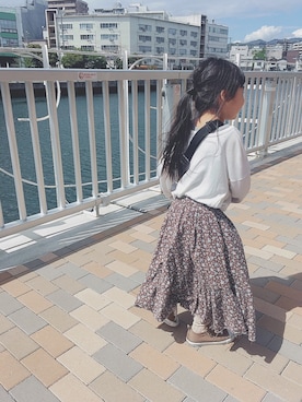 「花柄スカート」｜RYURYUさん（キッズ・110cm）の夏コーディネート