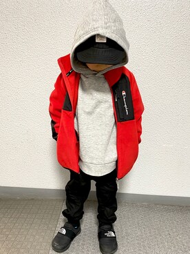 「Champion（チャンピオン）のアイテム（ジャケット/アウター）」を使った、utaさん（キッズ・100cm）の冬コーディネート