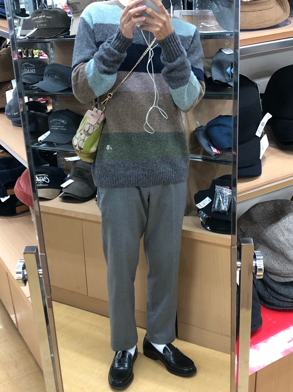 COACHのボディバッグ/ウエストポーチ（ベージュ系）を使った