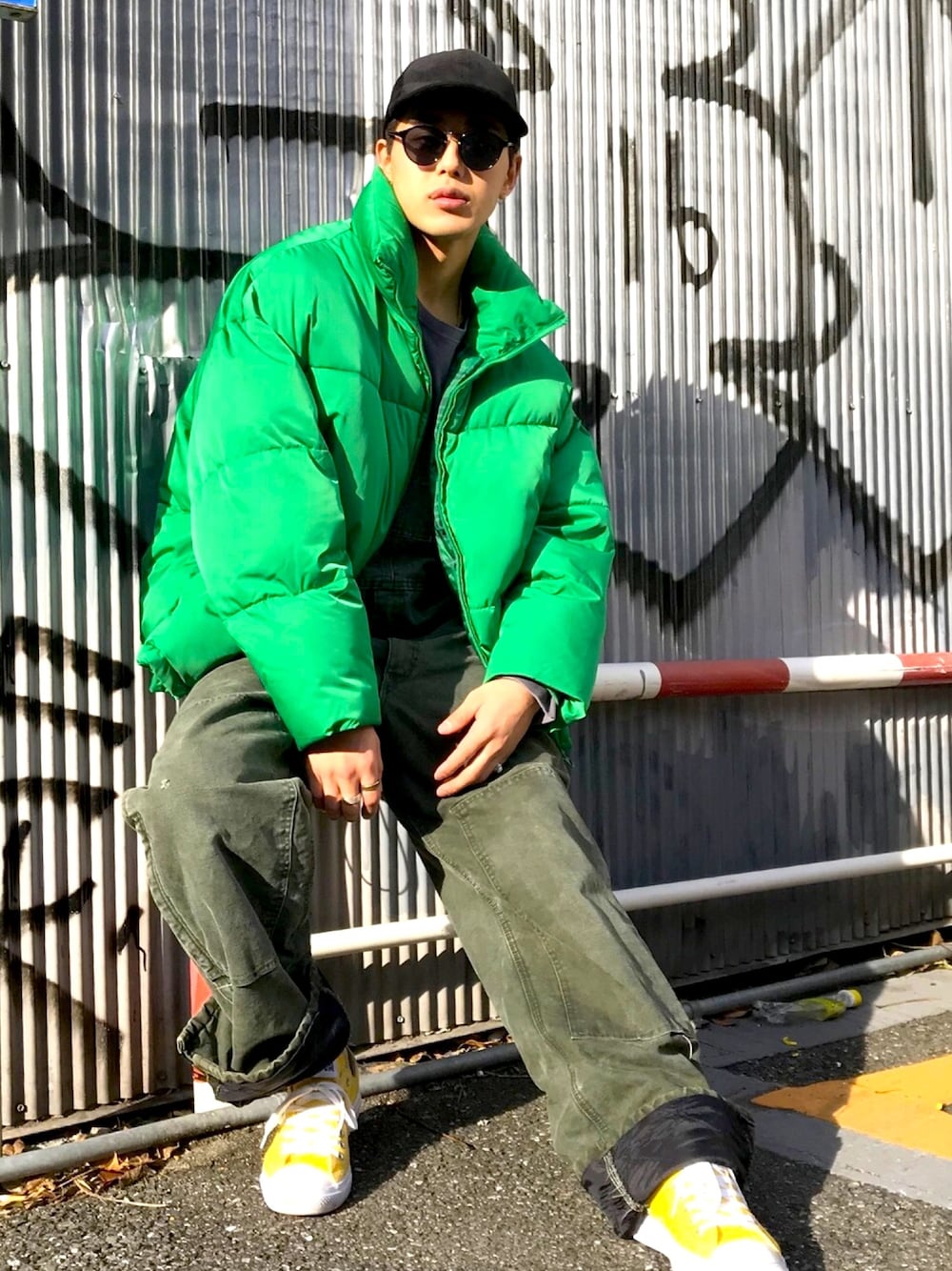 Carhartt オーバーオール オリーブグリーン Carharttのサロペット/オーバーオール（グリーン系）を使った