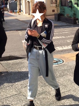 「マムジーンズ」｜らいくさん（レディース・161cm）の春コーディネート