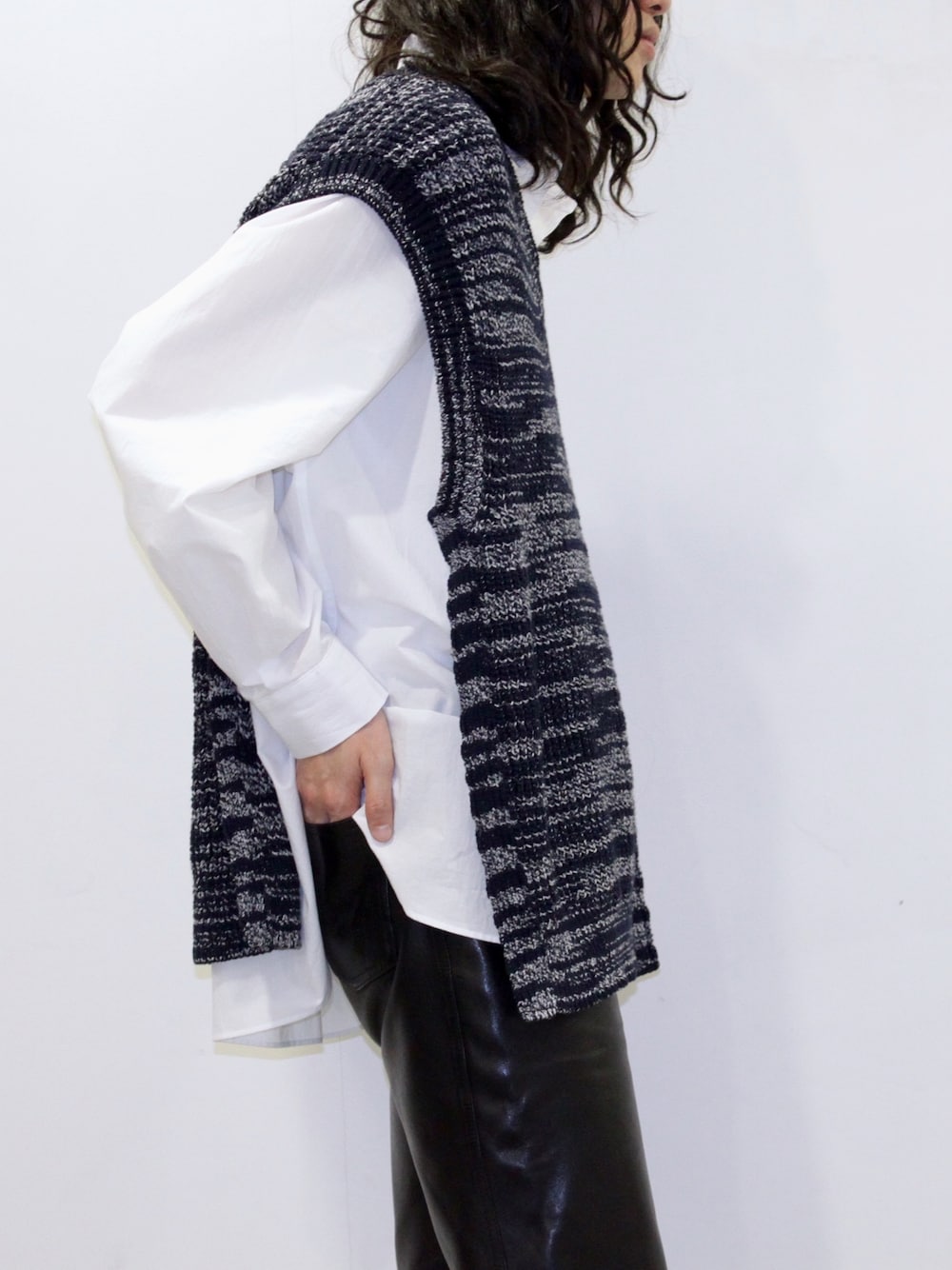 YOKEのベストを使った人気ファッションコーディネート - WEAR