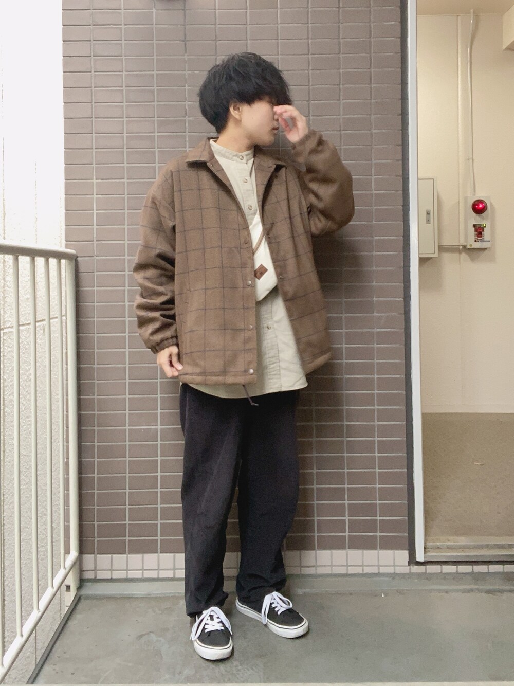 「年末WEAR感謝祭、ゆるコーデ、プチプラ、オーバーサイズ、シンプル、RAGEBLUE、コーデュロイ、ブラウン、古着」｜「RAGEBLUEのテックツイードコーチジャケット/853809（ブルゾン、ブラウン系）」を使った、よさん（メンズ・160cm）の冬コーディネートの1枚目の写真