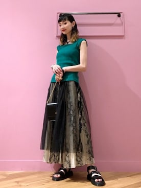 「スネーク柄」｜「アイテム（サンダル）」を使った、Ray BEAMSさん（レディース・165cm）の夏コーディネート