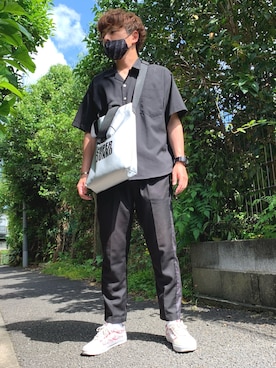 「Cuirs（キュイー）のアイテム（パンツ）」を使った、おっくんさん（メンズ・168cm）の春コーディネート