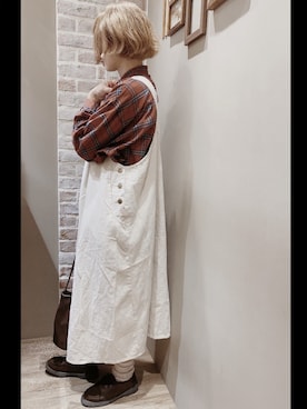 「赤チェック」｜「アイテム（ジャンパースカート）」を使った、ANMI¨̮♡︎さん（レディース・159cm）の秋コーディネート