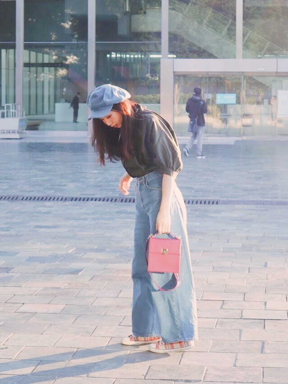 「museum、ootd、sporty、TESTIFY、KBF、E hyphen world gallary、LOWRYS FARM、ViS、vintage、Taiwan」｜「TESTIFYのアイテム（帽子、ブルー系）」を使った、Zooeyさん（レディース・165cm）の冬コーディネートの1枚目の写真