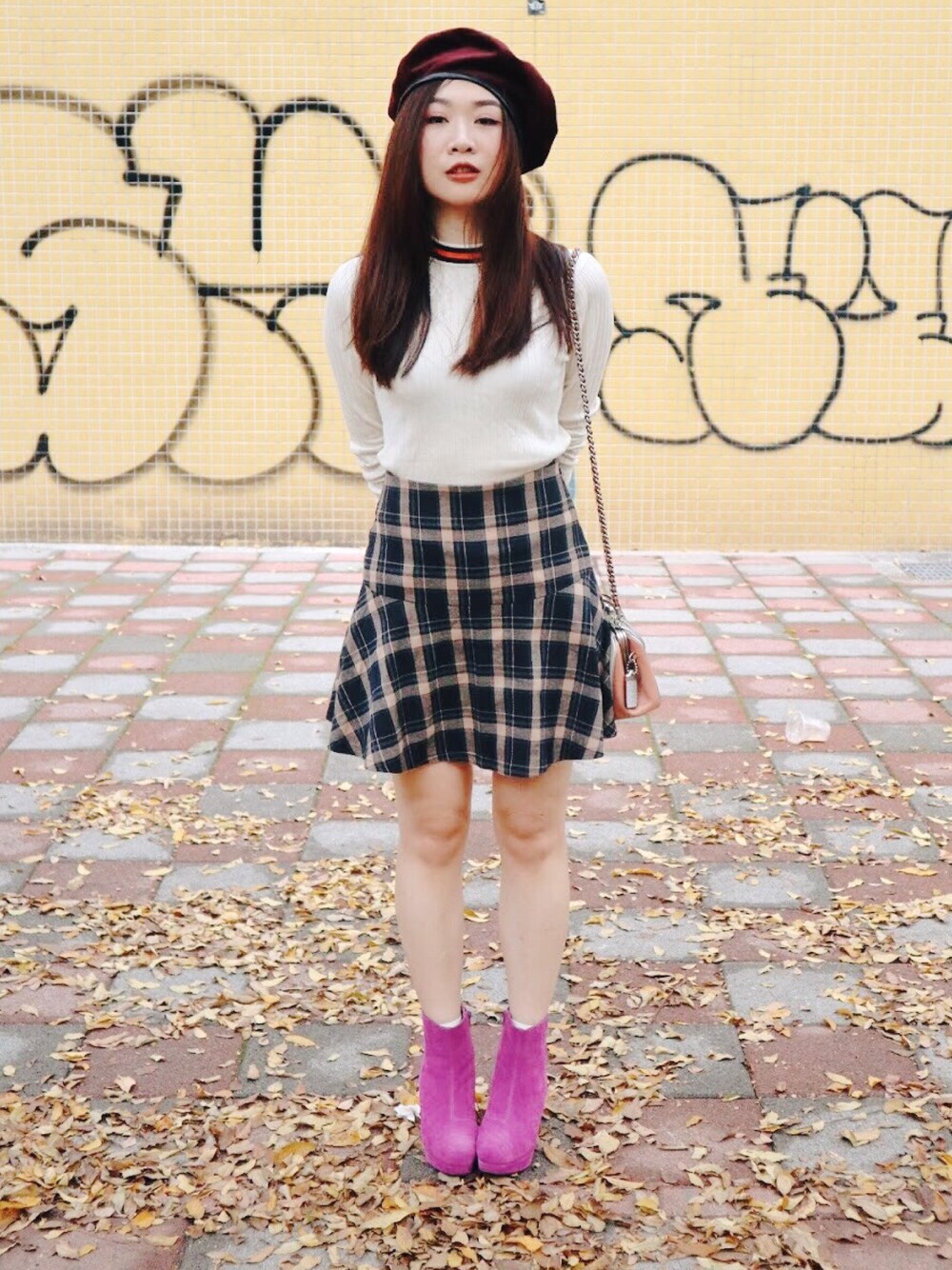 「merry jenny、jouetie、VINTAGE、90’s、ootd、COACH、tabio、LOWRYS FARM、lookbook」｜「jouetieのベロアベレー（ハンチング/ベレー帽、レッド系）」を使った、Zooeyさん（レディース・165cm）の冬コーディネートの1枚目の写真