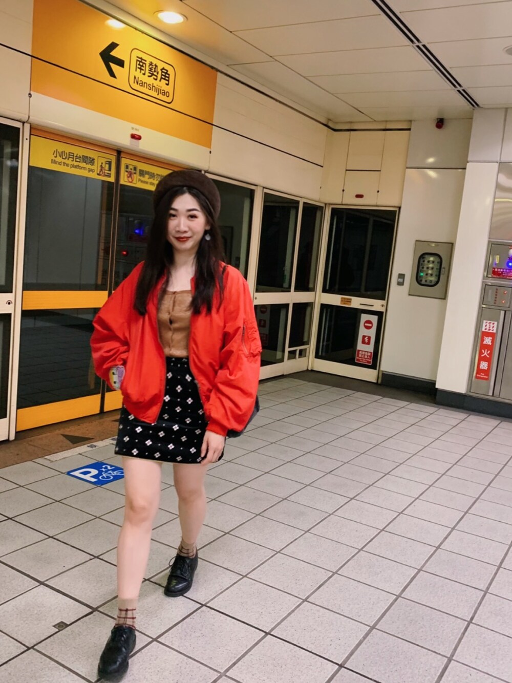 「ootd、vintage、90’s、moussy、TESTIFY、Lily Brown、snidel、KBF、BEAMS、Dr.Martens」｜「TESTIFYのアイテム（帽子、ブラウン系）」を使った、Zooeyさん（レディース・165cm）の春コーディネートの1枚目の写真