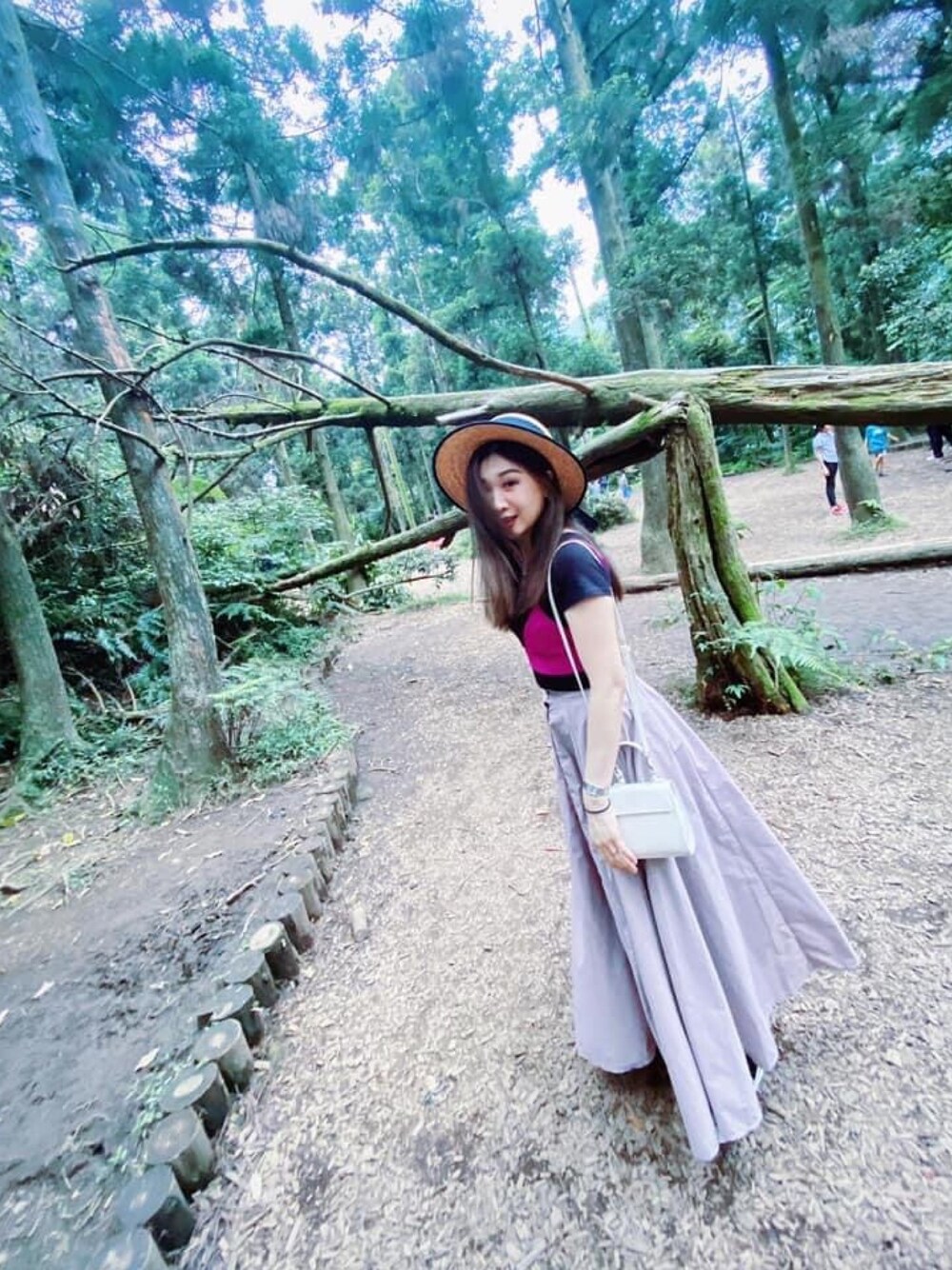 「ootd、outfit、oldskool、vintage、jouetie、merry jenny、SLY、moussy、converse、CASIO」｜「jouetieのメッセージボーターHAT（ハット、ベージュ系）」を使った、Zooeyさん（レディース・165cm）の春コーディネートの1枚目の写真