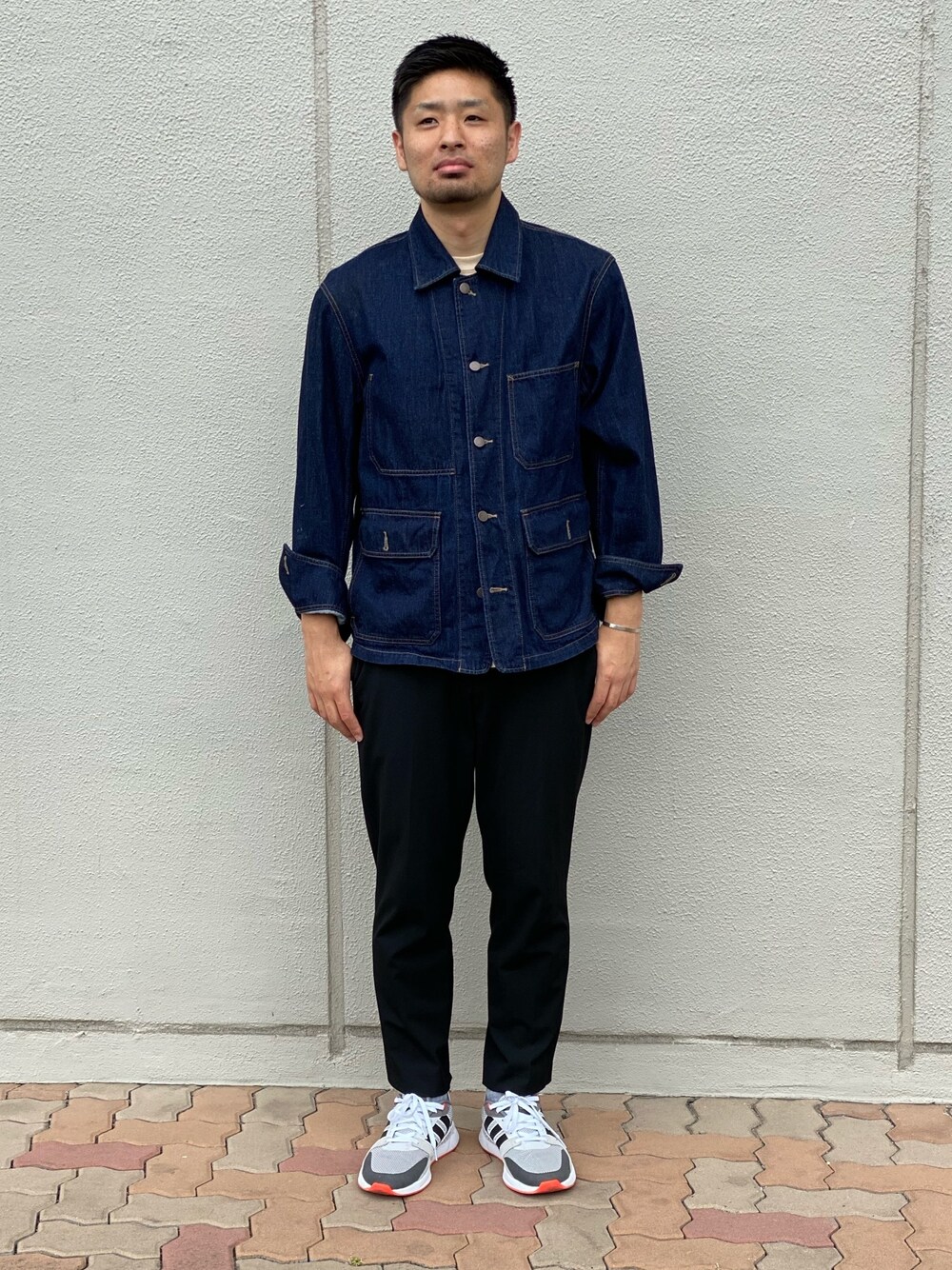 「ジージャン、アディダス、ユニクロ、シンプル、プチプラ」｜「adidasのアイテム（スニーカー、グレー系）」を使った、たく@名古屋さん（メンズ・177cm）の夏コーディネートの1枚目の写真