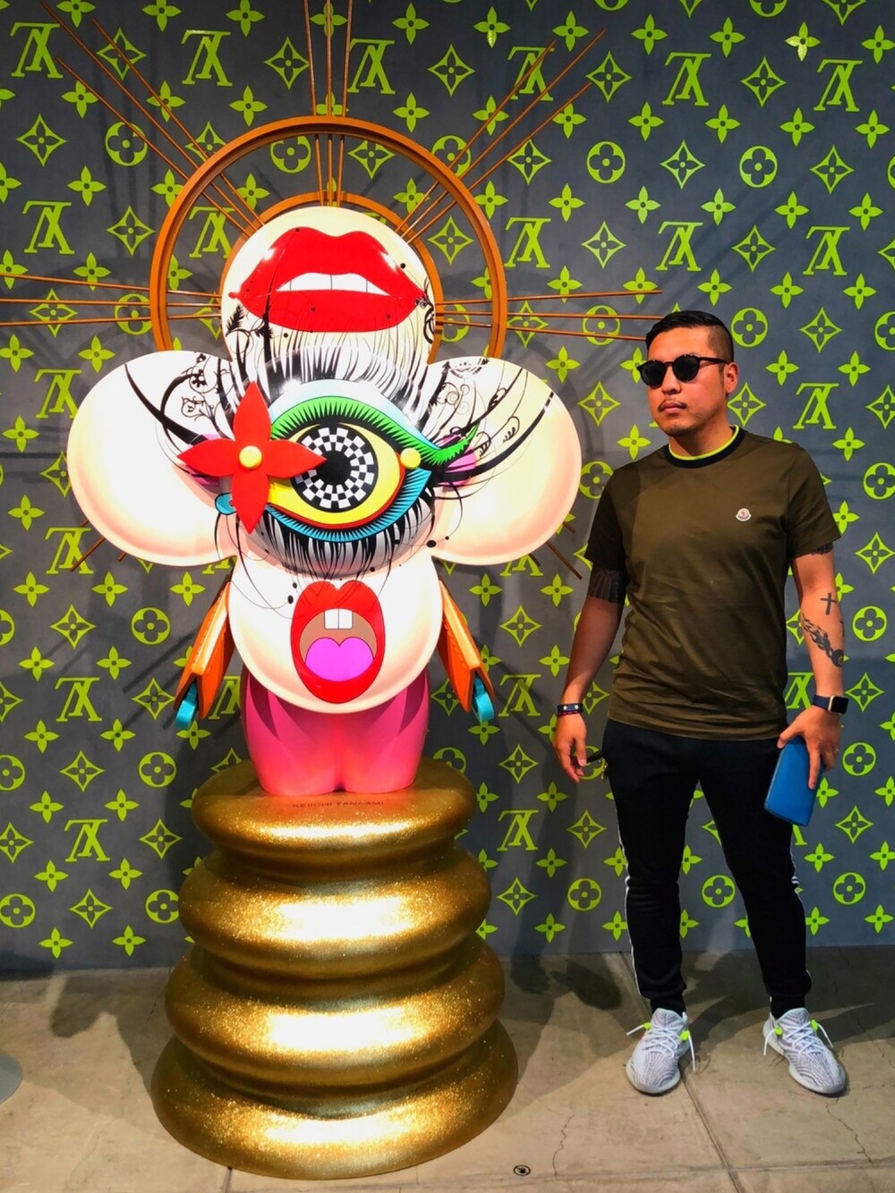 「スニーカー、モンクレール、yeezy、yeezyboost350V2、adidas originals、adidas、MONCLER、fashion、code、LouisVuitton」｜「MONCLERのアイテム（Tシャツ/カットソー、その他）」を使った、RYUさん（メンズ・172cm）の夏コーディネートの1枚目の写真