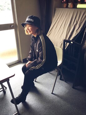 「adidas（アディダス）のアイテム（Hats、ブラック系）」を使った、OLUBOBOさん（レディース・154cm）の春コーディネート