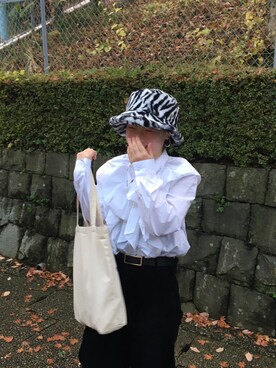 「ZARA（ザラ）のアイテム（Shirts、ホワイト系）」を使った、OLUBOBOさん（レディース・154cm）の冬コーディネート