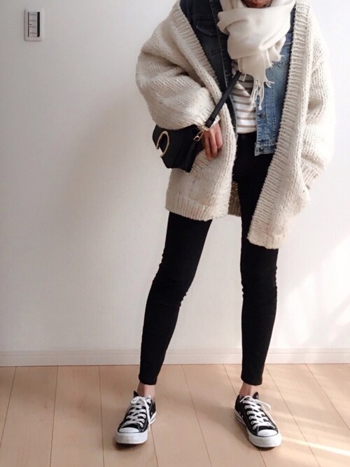コンバースハイカットコーデ ヒールはもう古い Converse コンバース のスニーカーで足元おしゃれに挑戦したい Converse コンバース ハイカットの冬コーデを紹介 Unisize ユニサイズ