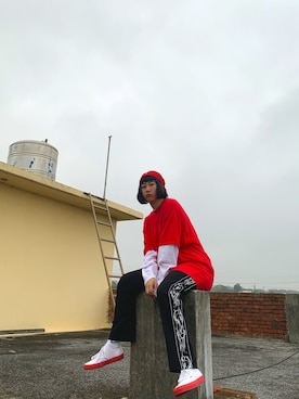 「VANS（バンズ）のアイテム（スニーカー、レッド系）」を使った、chuching さん（レディース・156cm）の秋コーディネート