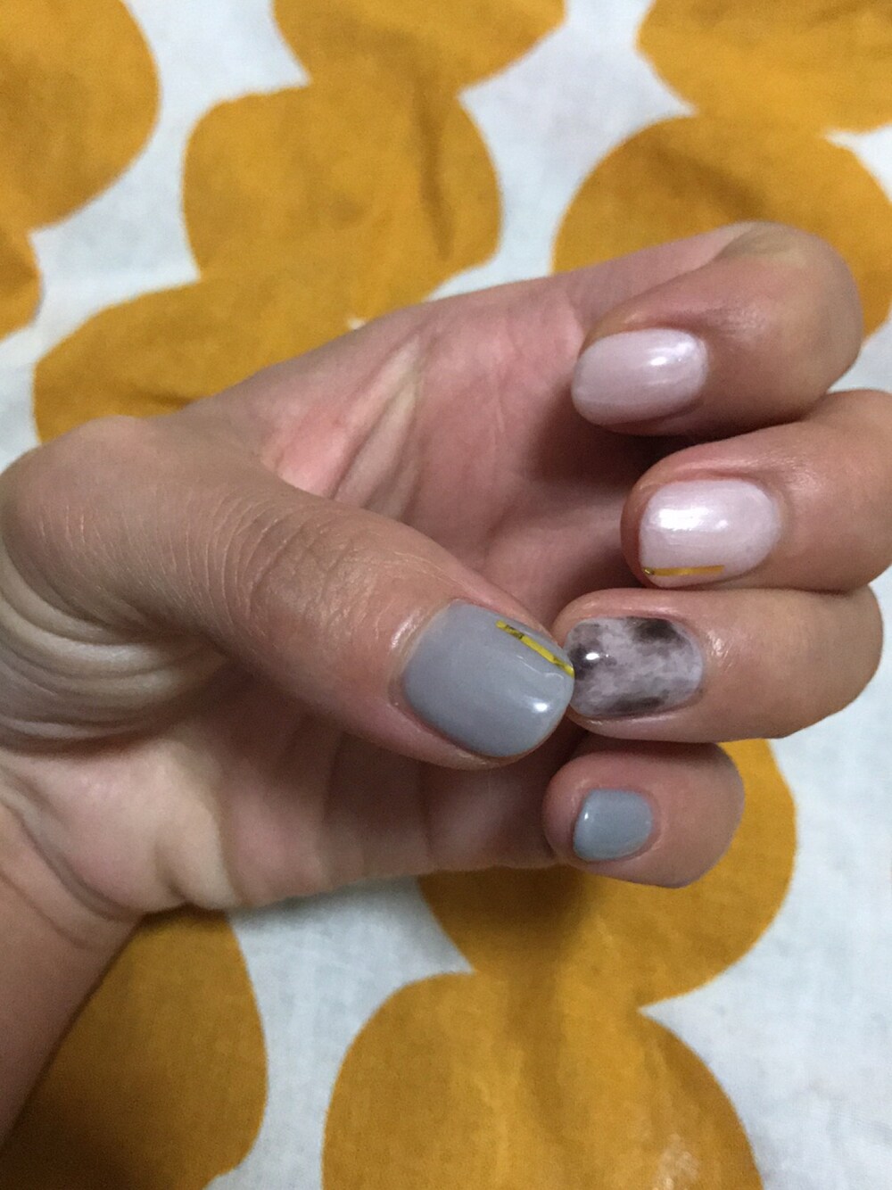 「NAILSのアイテム（ハンドケア/ハンドクリーム、グレー系）」を使った、♡♡てばく♡♡さん（レディース・150cm）の秋コーディネートの1枚目の写真