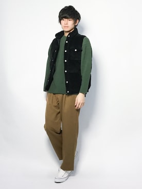 「クルーネックニット」｜むんさん（メンズ・179cm）の冬コーディネート