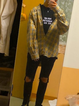 「BURBERRY（バーバリー）のアイテム（シャツ/ブラウス、ベージュ系）」を使った、木塚   楽さん（メンズ・174cm）の秋コーディネート