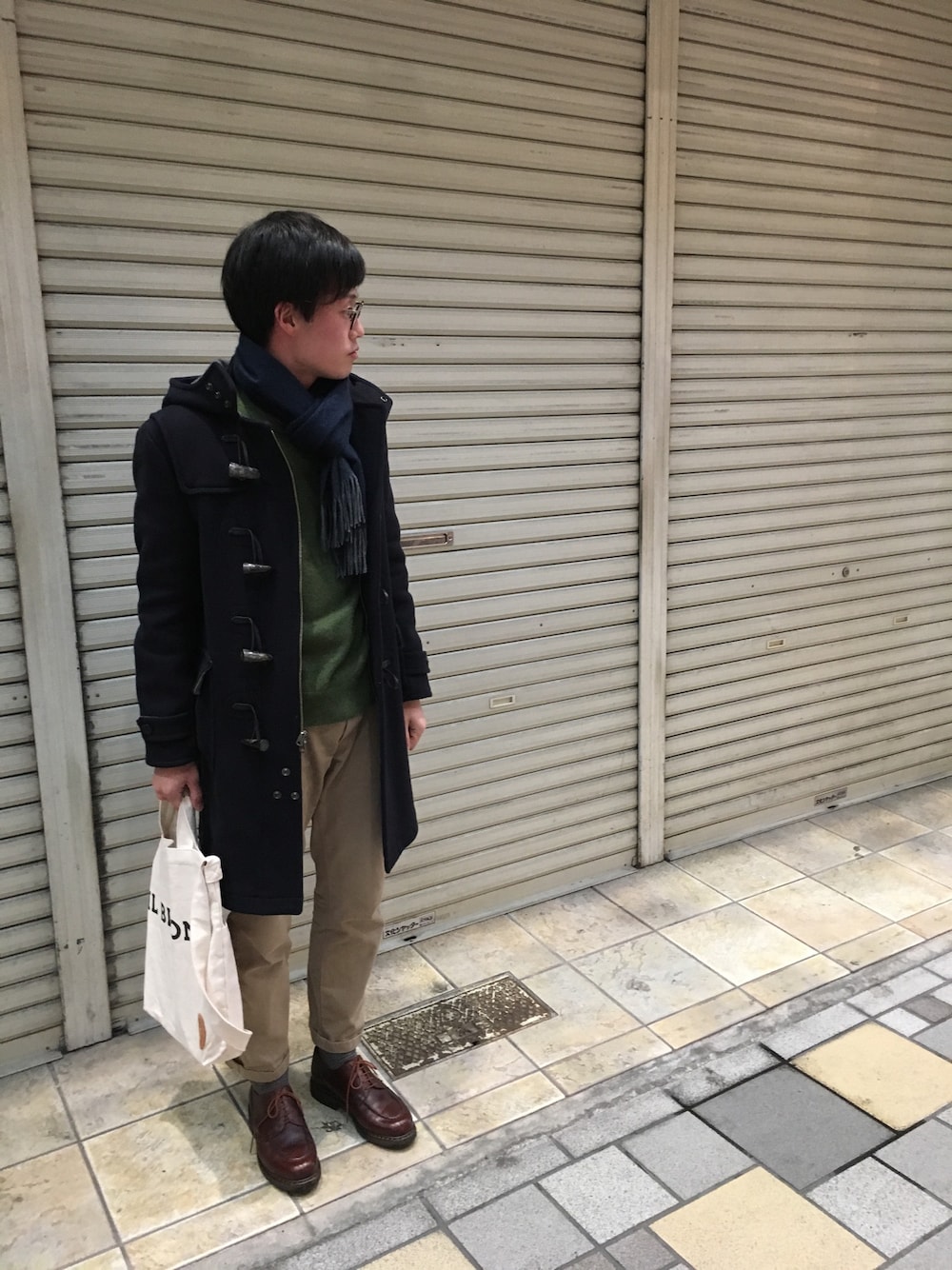 「休日スタイル、オトナカジュアル、ラフ、キレイめ、パラブーツ、オリバーピープルズ、眼鏡」｜「OLIVER PEOPLESのOP-27T（メガネ、ブラウン系）」を使った、y.kurataさん（メンズ・170cm）の冬コーディネートの1枚目の写真