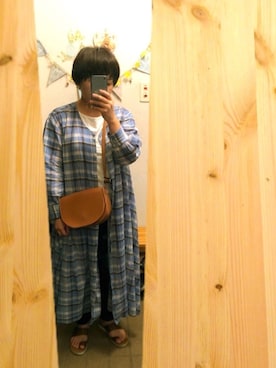 「ロールアップ」｜「アイテム（シャツワンピース）」を使った、あやぺさん（レディース・154cm）の夏コーディネート