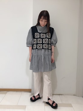「ホワイトデニム」｜「アイテム（チュニック）」を使った、akaneさん（レディース・155cm）の春コーディネート