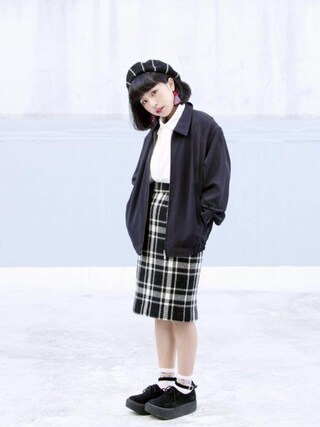 Kiki Lin使用（Yves Saint Laurent）的時尚穿搭