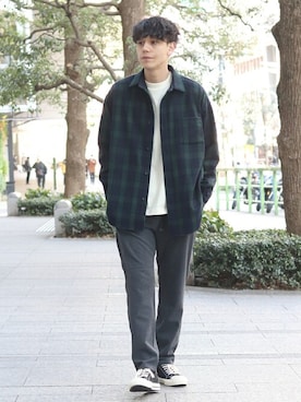 「INHERIT（インヘリット）のアイテム」を使った、YUTAさん（メンズ・178cm）の冬コーディネート